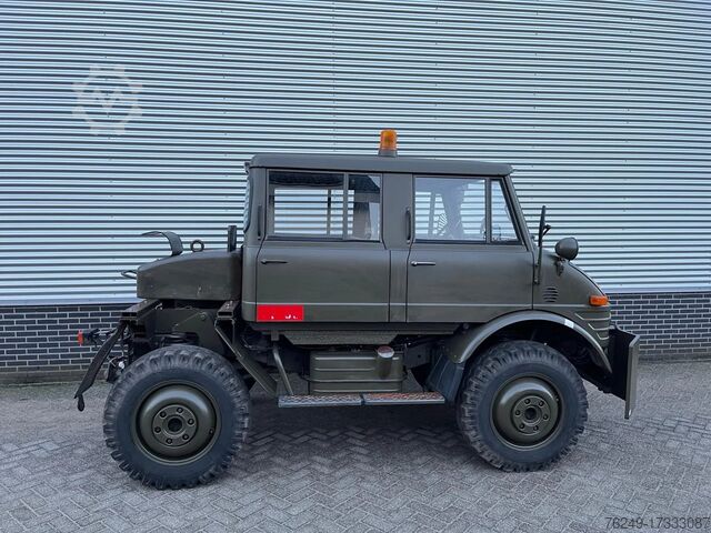 Kombi s vysokou střechou Mercedes-Benz Unimog 406 Doka Vliegtuigsleper Nieuwstaat!