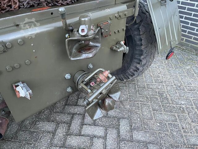 Aukšto stogo universalas Mercedes-Benz Unimog 406 Doka Vliegtuigsleper Nieuwstaat!