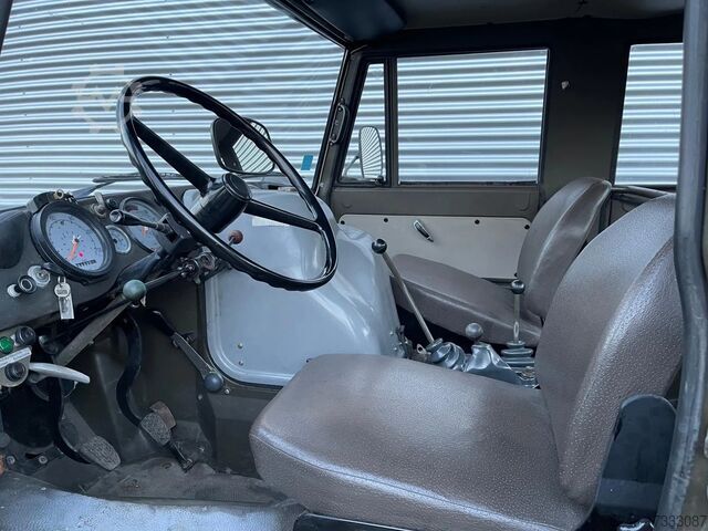 Aukšto stogo universalas Mercedes-Benz Unimog 406 Doka Vliegtuigsleper Nieuwstaat!
