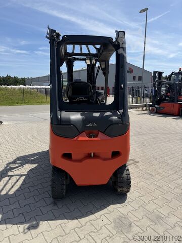 Електричний 4 -колісний навантажувач Linde E35HL-01
