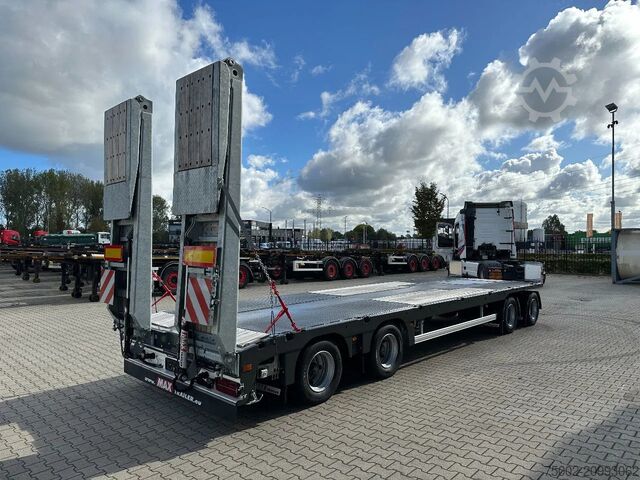 Van pengangkut mobil Faymonville MAX600-S-4-8.90-U, 4 axles (2 + 2), hydraulic r...