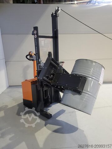 Xe nâng với kẹp quay Genkinger EGGS 04