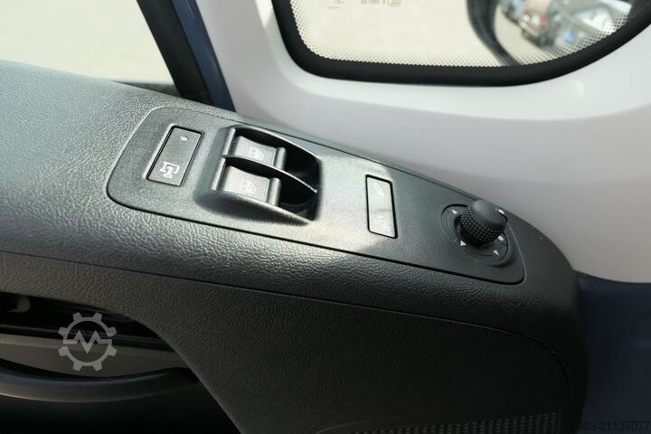 Furgoneta PEUGEOT Boxer 120 L1H1 Kasten Klima Kamera
