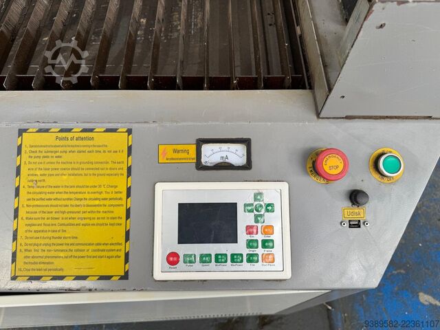 Máy laser CO₂ công nghiệp DEKCEL 150 W DEKCEL VYNTRA 150 W