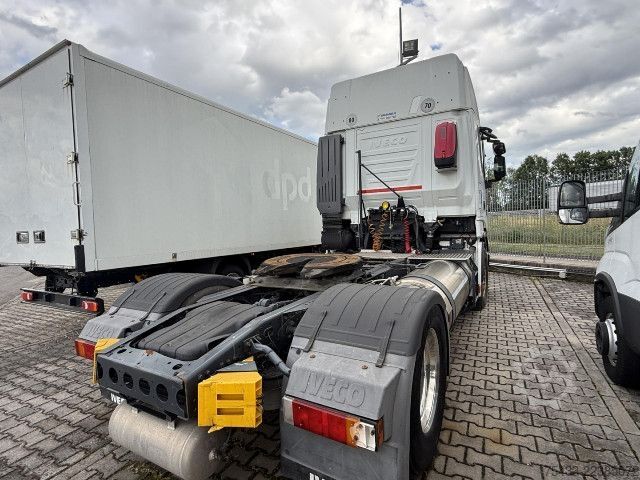 Standard nyergesvontató IVECO STRALIS AS440S40T/P LNG