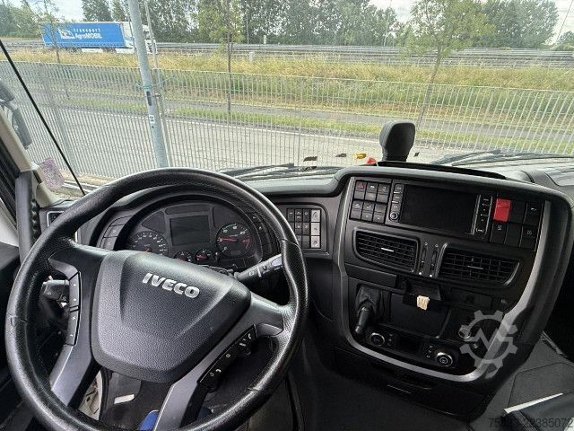 Standard nyergesvontató IVECO STRALIS AS440S40T/P LNG