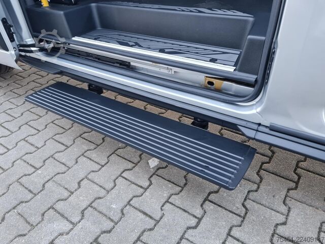 Minibüs Ford Transit Limited Bus 460 L4 AG 17 Sitze NAVI TEMPOMAT