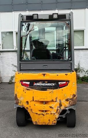 Elektrický – 4 kola Jungheinrich EFG 425k 5m/ 5489mh/ 4v