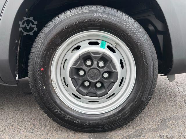 Stationvogn med højt tag Iveco Daily 35S14B V Airlineschienensystem *AHK 3,5 t*