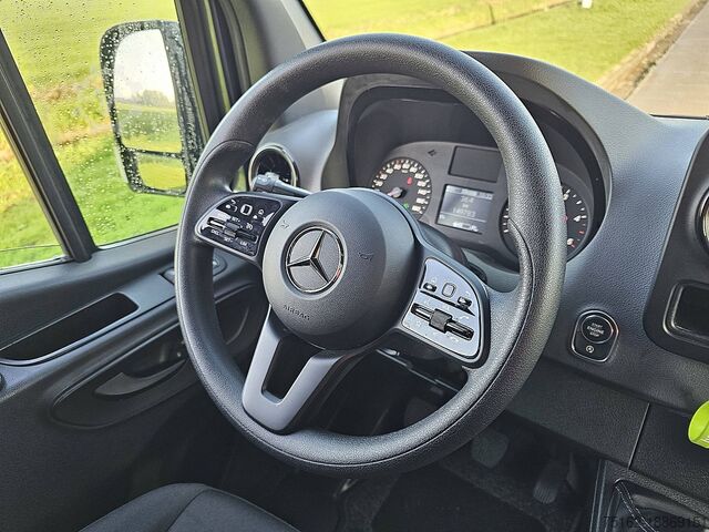 Mobil station wagon beratap tinggi MERCEDES-BENZ SPRINTER 317 L2H2 LED Navi !