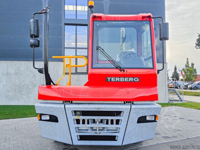 Trator Terberg YT 223