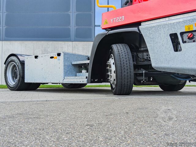 Trator Terberg YT 223