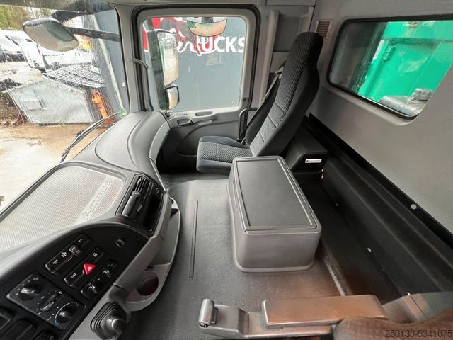 Kipper LKW MERCEDES-BENZ Actros 3348 6x6 Kipper mit HIAB 1300RS 83