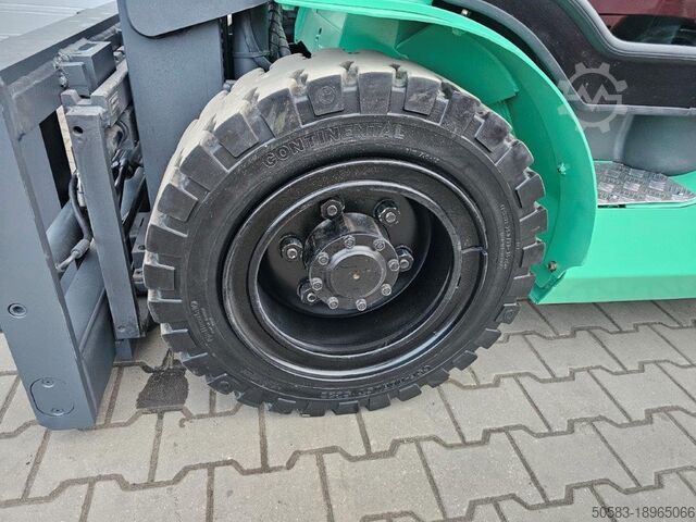 Ashensorë LPG Mitsubishi FG35NT