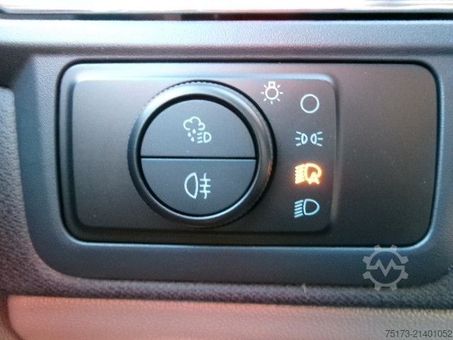 Τροχόσπιτο/αυτοκινούμενο τροχόσπιτο FORD Nugget 320 Active Camper L2 AWD Matrix Markise