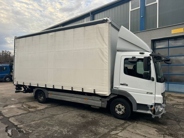 Βαν με κουρτίνα πλευράς MERCEDES-BENZ 818 L