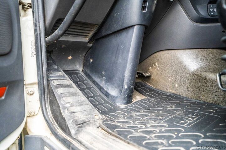 Standard tractor DAF XF 480 FT (50T.)