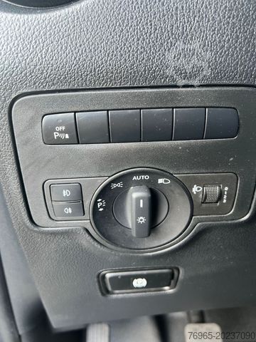 Varebil MERCEDES-BENZ Vito 114 EXTRALANG KLIMA TEMPOMAT KAMERA 3-SITZE