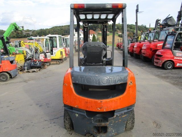 Diesel gaffeltrucker Toyota FDF25 - 2,5 Ton. - Triplex-Freihub 4,70m