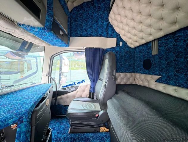 Standard trekkvogn VOLVO FH 500 RETARDER GLOBETROTTER XL 2x TANKS SPECIAL