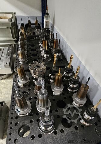 вертикальный обрабатывающий центр Fanuc T21iF