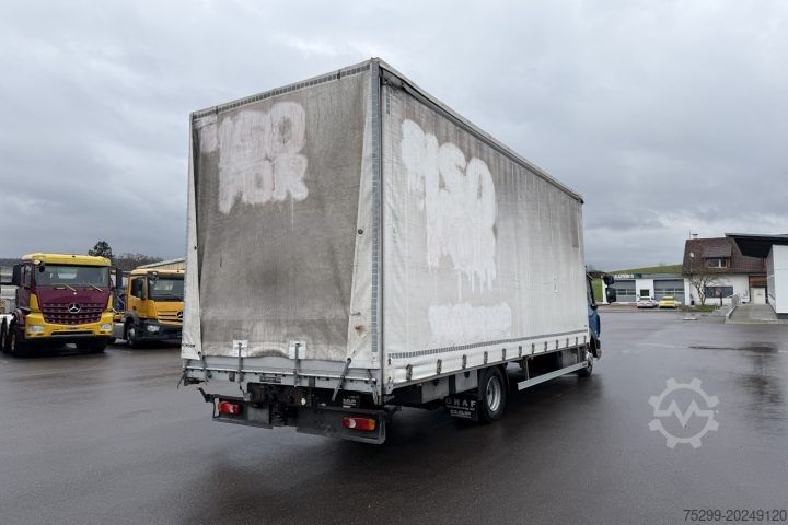 Planbil med presenning DAF LF 220 108 4x2 Blache