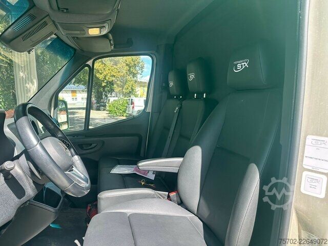 Xe tải nhẹ Mercedes-Benz Sprinter 319 STX 1-2 Pferde Hengsttrennung