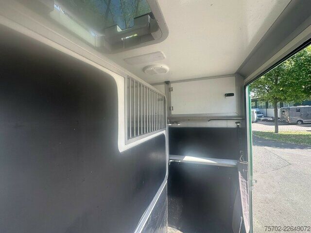 Xe tải nhẹ Mercedes-Benz Sprinter 319 STX 1-2 Pferde Hengsttrennung