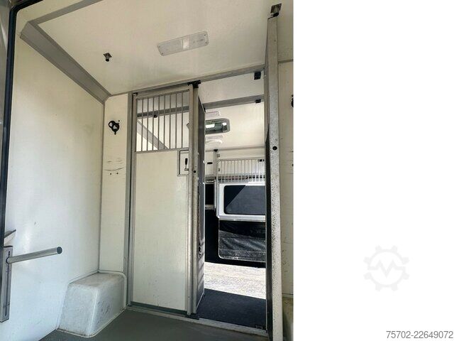 Xe tải nhẹ Mercedes-Benz Sprinter 319 STX 1-2 Pferde Hengsttrennung