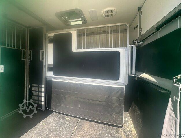 Xe tải nhẹ Mercedes-Benz Sprinter 319 STX 1-2 Pferde Hengsttrennung