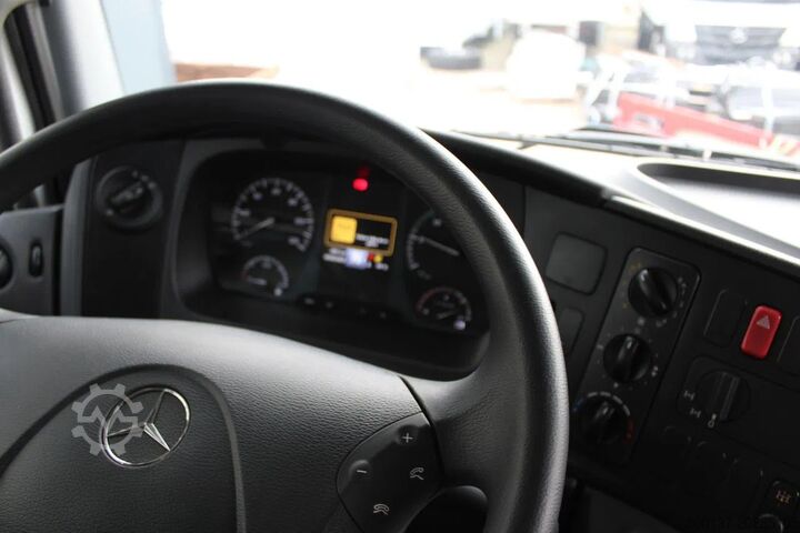 Wywrotka Mercedes-Benz Axor 3344 K 6x4 Tipper Truck
