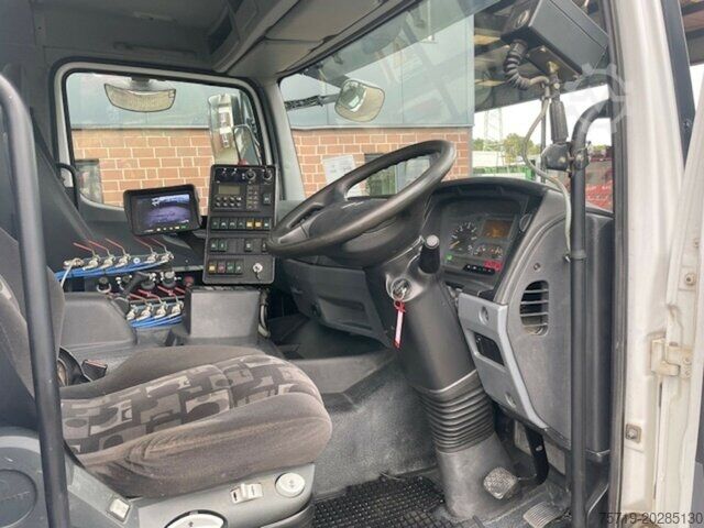 Xe tải chuyên dụng Mercedes-Benz 1524 Atego 4x2 Faun Viajet