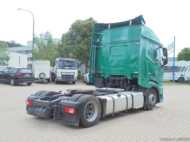 Lielapjoma vilcējs DAF XF480 FT Low Deck Sleeper High Cab Climate LCV