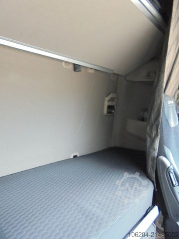 Lielapjoma vilcējs DAF XF480 FT Low Deck Sleeper High Cab Climate LCV