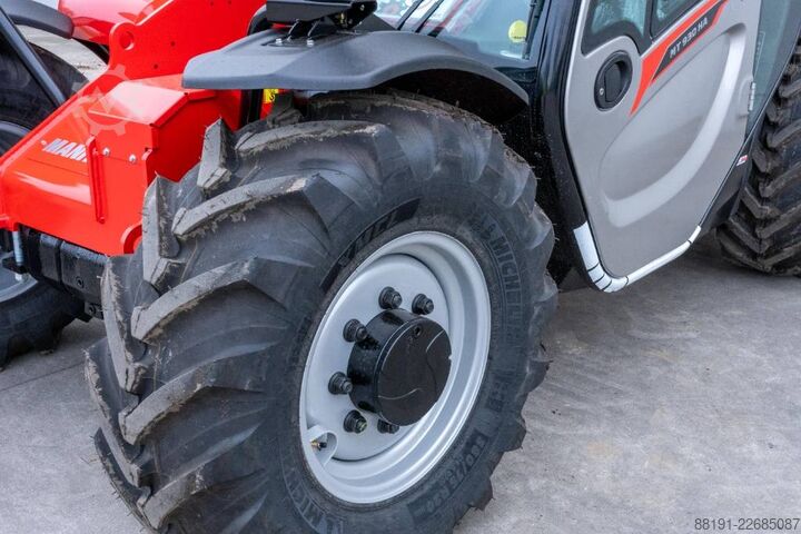 รถตักแบบแขนยืดได้ Manitou MT 930 HA