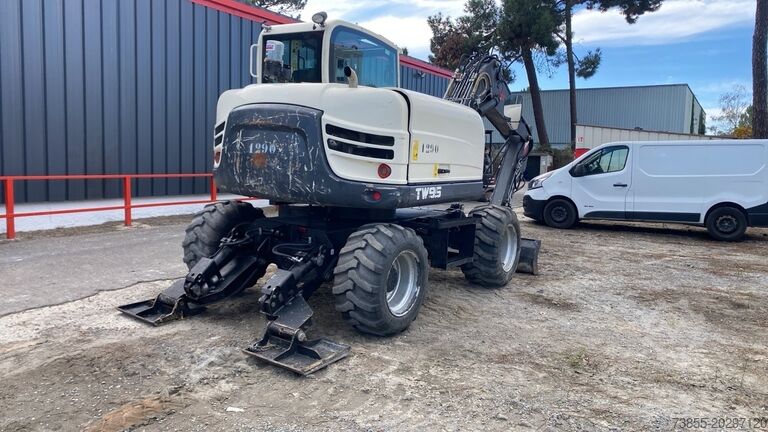 Excavadora móvil Schaeff TW 95