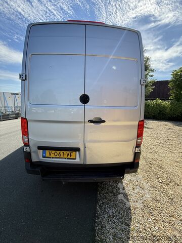 Furgão de teto alto VW Crafter