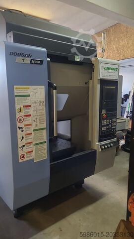 Pionowe centrum obróbcze DOOSAN T 3600D