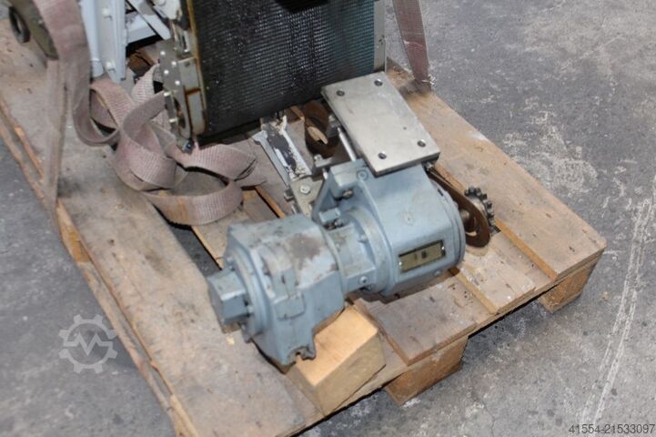 Μεταφορέας ρινισμάτων; Μεταφορέας μαγνητικής ταινίας SEW-EURODRIVE R43-VU01