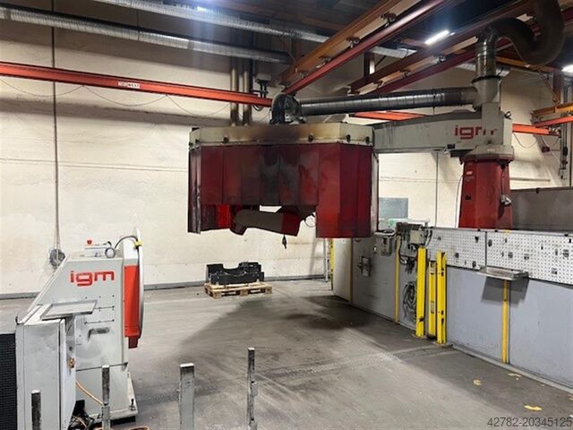 Roboti - Varjenje IGM RTi 330-S
