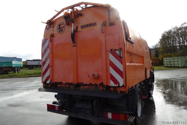 Road maintenance Mercedes-Benz 1820 K