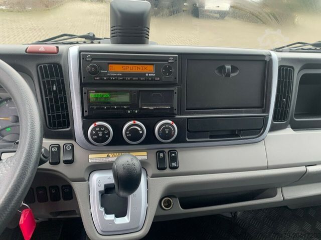 Transporter mit Koffer FUSO Canter Fuso Koffer 9C18 LBW Duonic