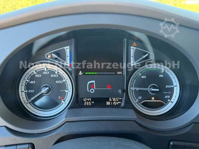 Стандартен влекач DAF XF530 SSC 2Tanks 1275L ACC Standklima Xenon