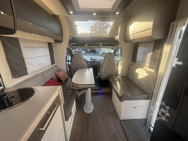 Gjysmë e integruar kamping-makinë CHALLENGER Mageo 357 Ford Premium Alarm, SAT/TV, Markise