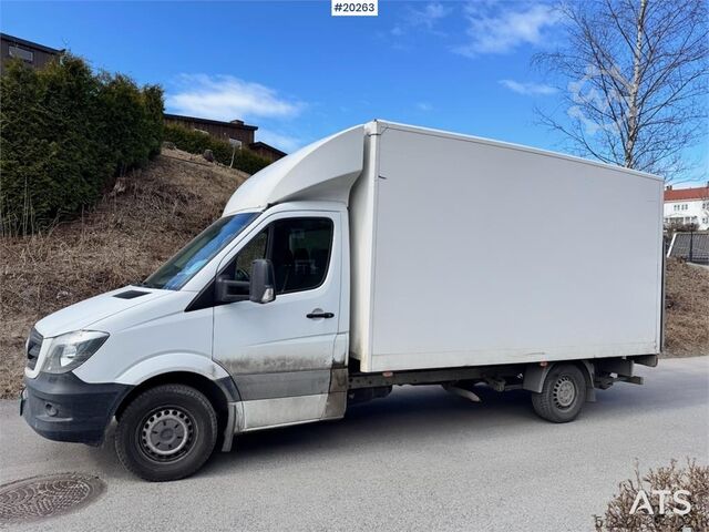 Yüksek tavanlı istasyon vagonu Mercedes-Benz Sprinter 8 Pallets.