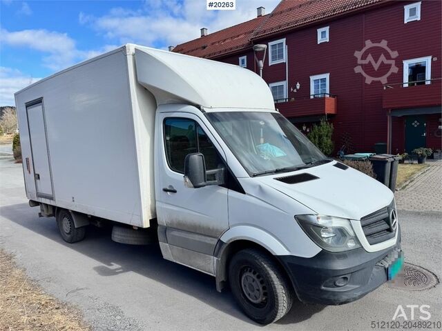 Yüksek tavanlı istasyon vagonu Mercedes-Benz Sprinter 8 Pallets.