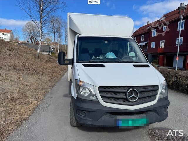 Yüksek tavanlı istasyon vagonu Mercedes-Benz Sprinter 8 Pallets.