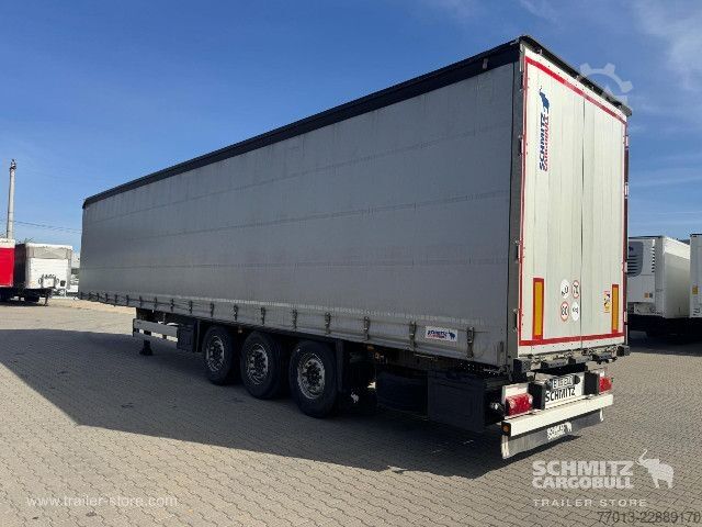 带篷布的开放式半挂车 Schmitz Cargobull Curtainsider Standard
