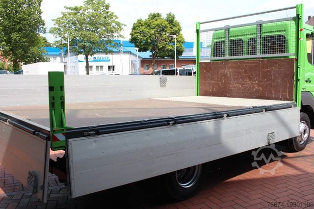 Ladbil med lad MERCEDES-BENZ Atego  Pritsche 921