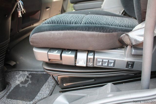 Ladbil med lad MERCEDES-BENZ Atego  Pritsche 921